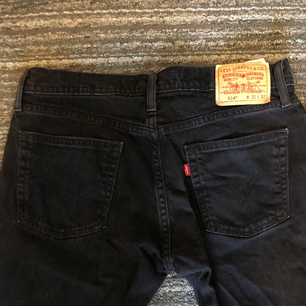 Slim Straight Black Levi’s jeans in size 31/32